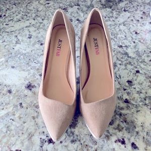 Just Fab pump suede pump in size 6.5